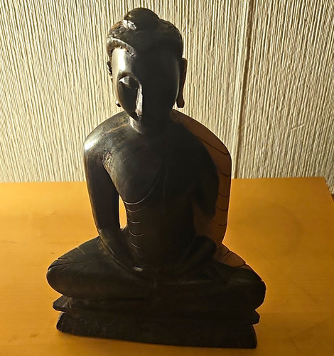 Sitzende buddha figur holz - sitzende,