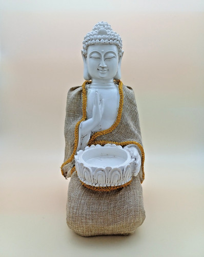 Schöne meditierender buddha - meditierender,