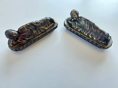 Zwei liegende buddha figuren - zwei, buddha‑figuren