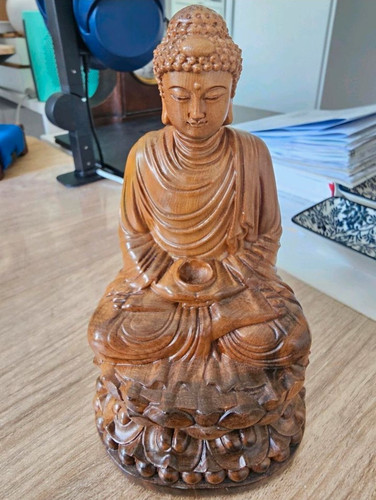 Handgeschnitzte holz buddha - handgeschnitzte,